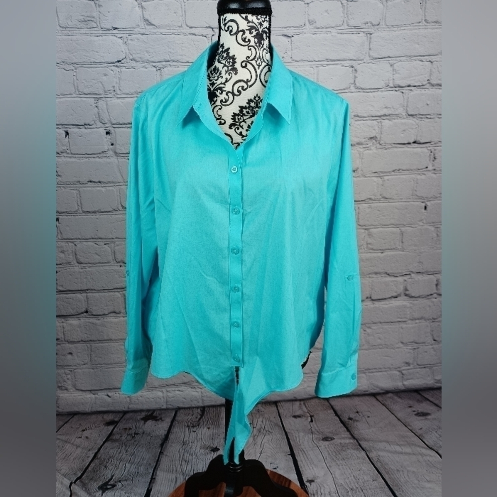Chico's Women's long tab sleeve button and tie front shirt size 3 no iron b12